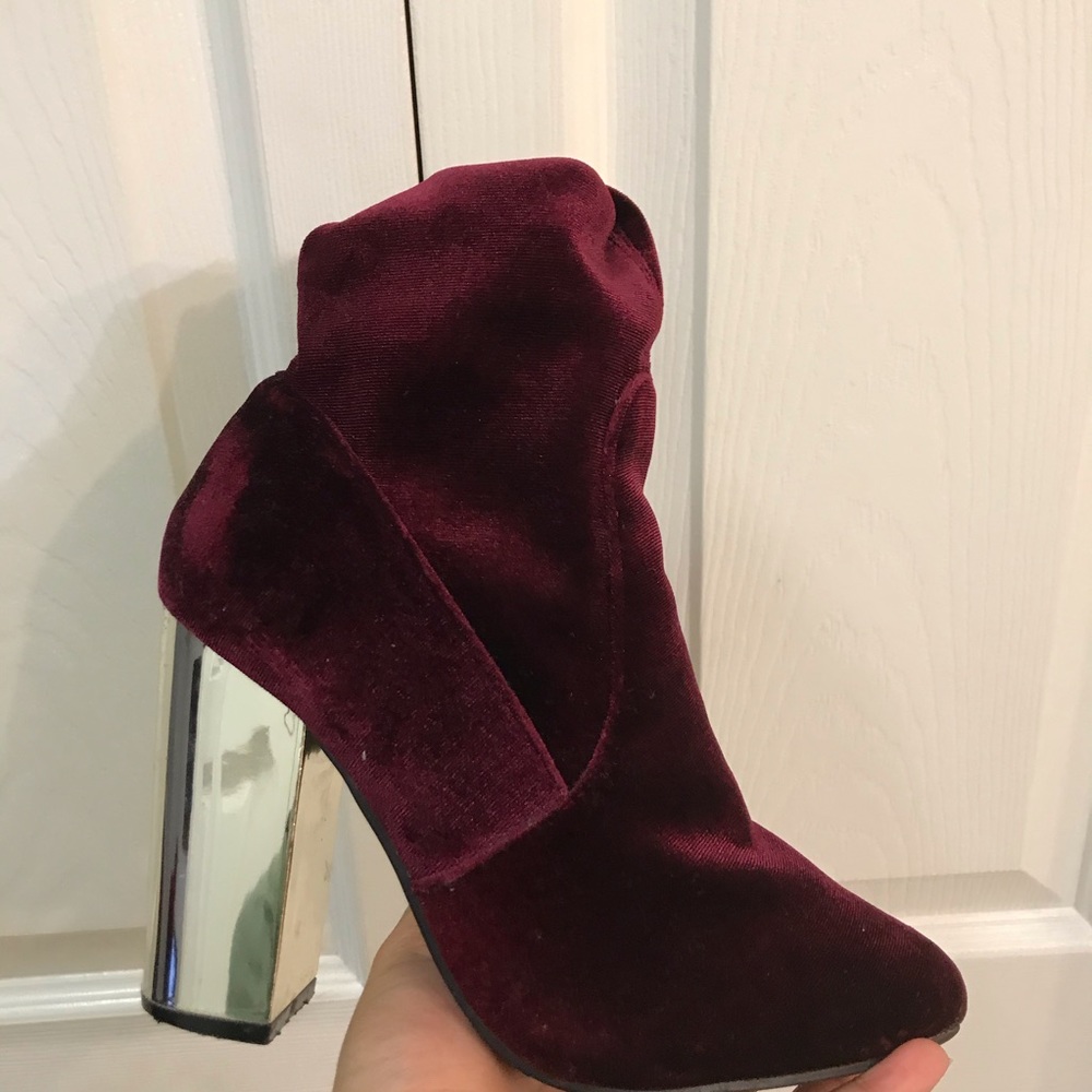 VELVET KNEE HIGH BOOTIES
